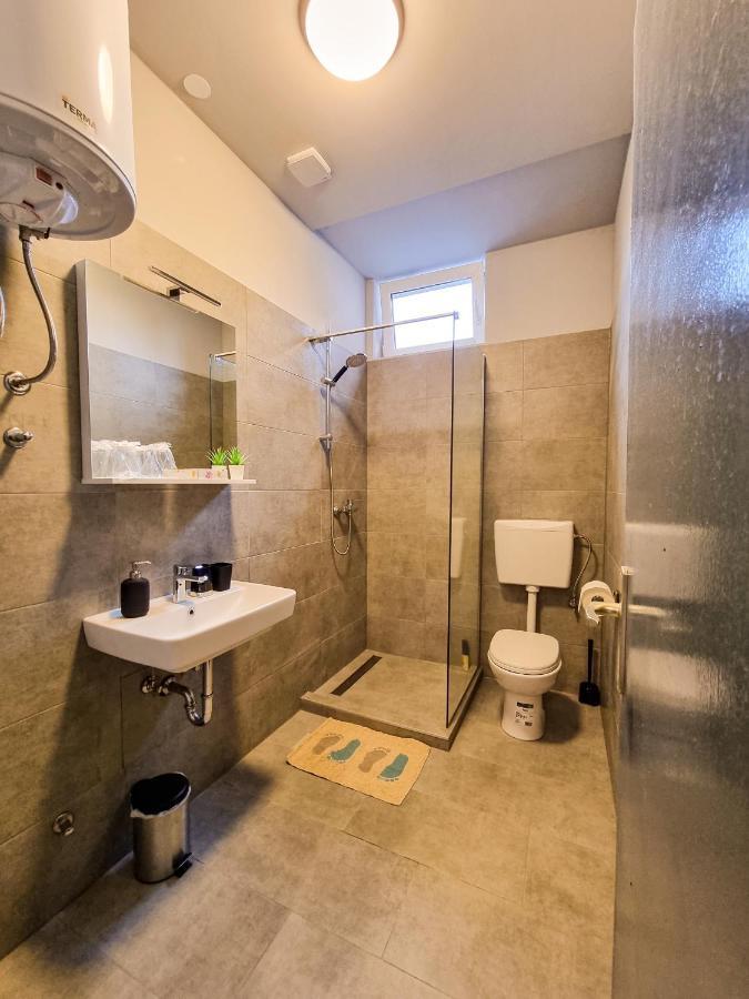 Xxl Rooms Ösek Dış mekan fotoğraf