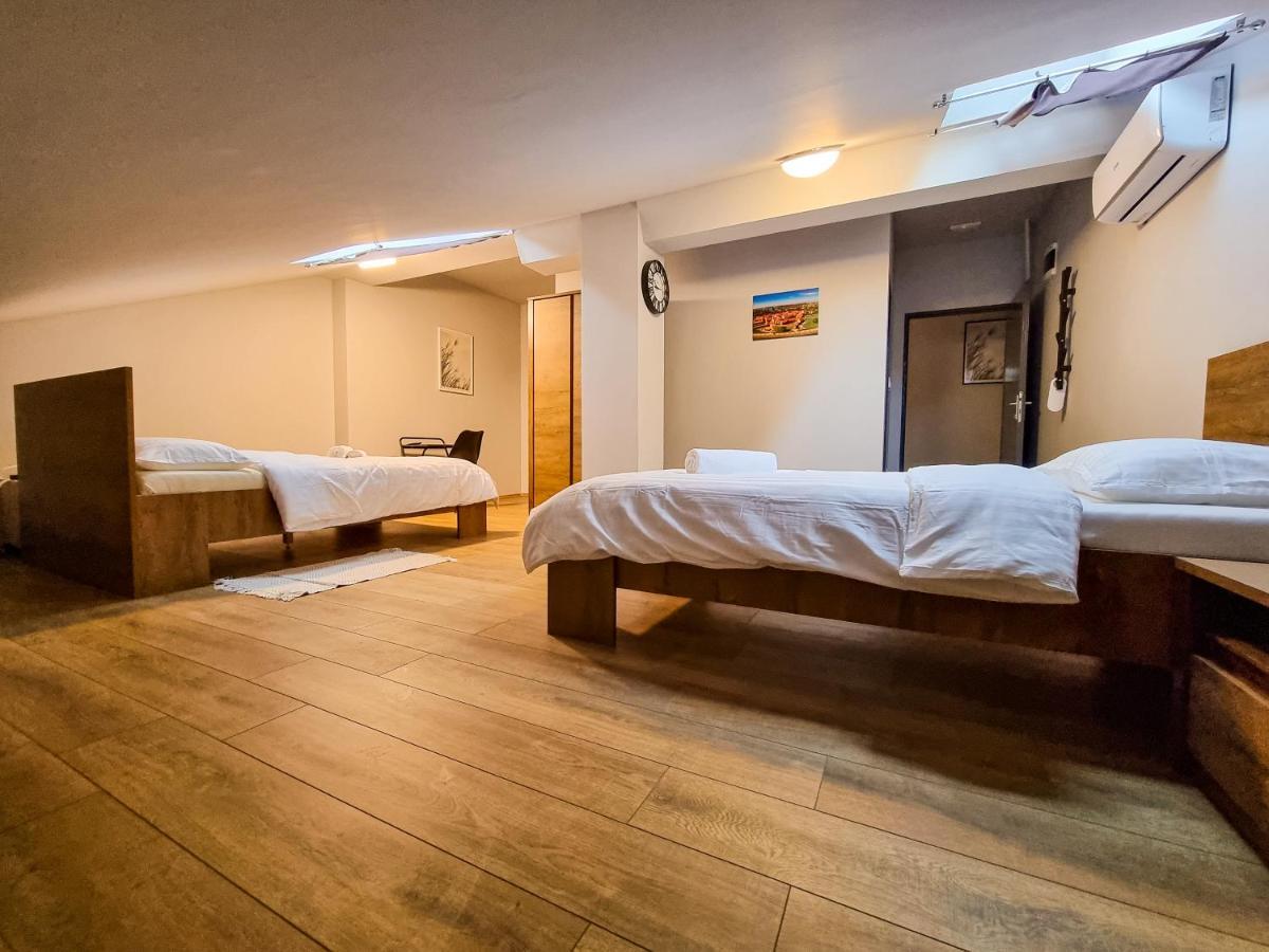 Xxl Rooms Ösek Dış mekan fotoğraf