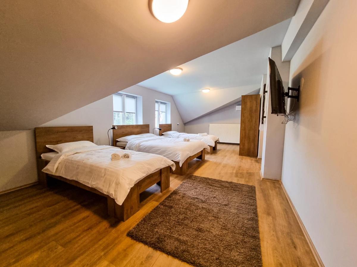 Xxl Rooms Ösek Dış mekan fotoğraf