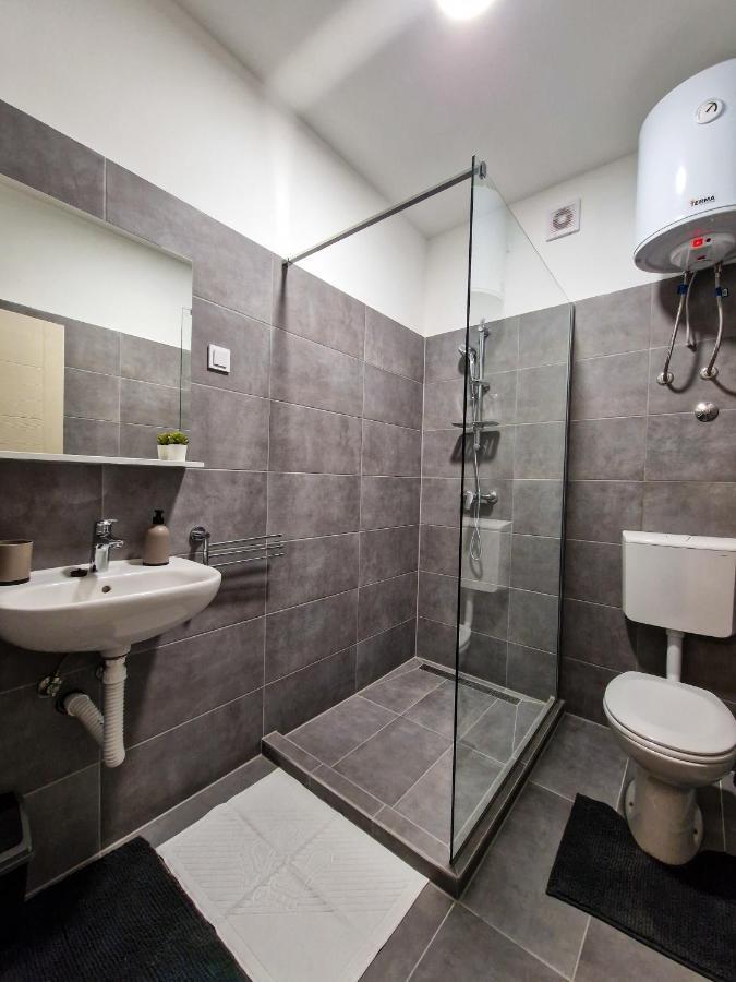 Xxl Rooms Ösek Dış mekan fotoğraf