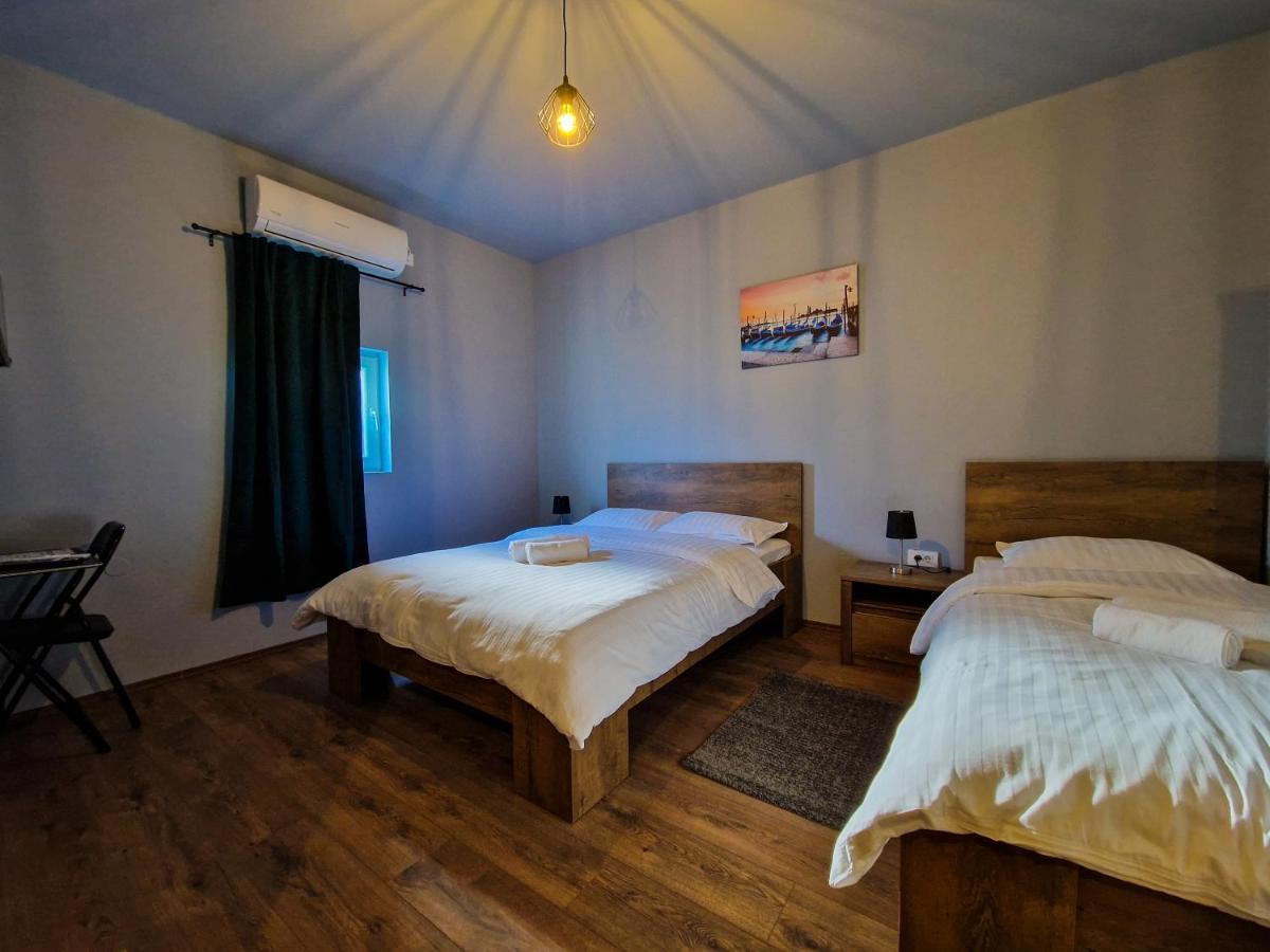 Xxl Rooms Ösek Dış mekan fotoğraf