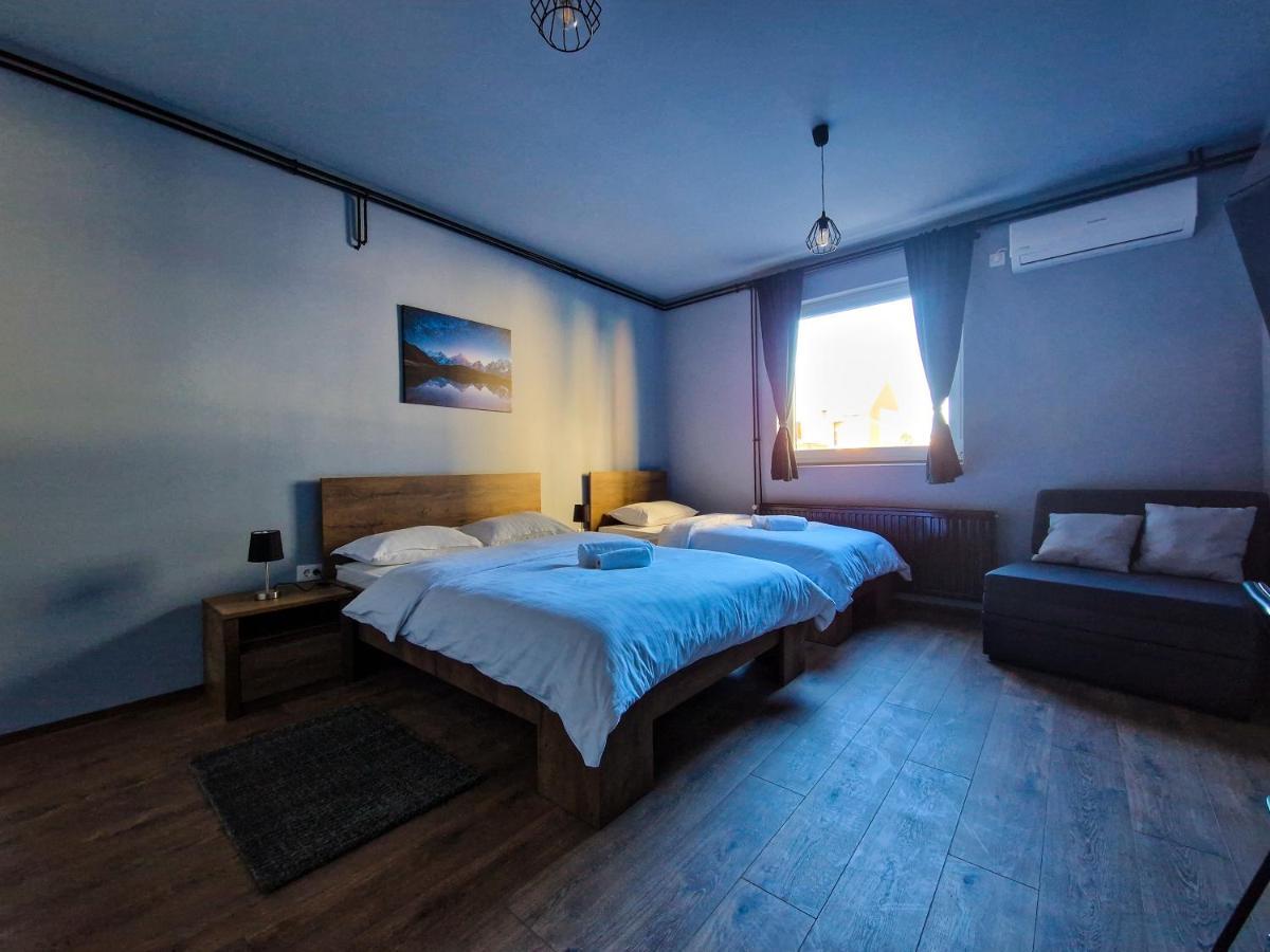 Xxl Rooms Ösek Dış mekan fotoğraf