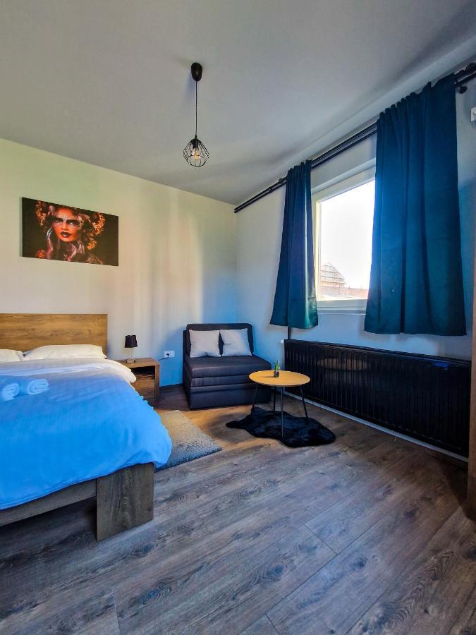 Xxl Rooms Ösek Dış mekan fotoğraf